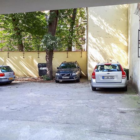 Duskova Apartments Praga Esterno foto