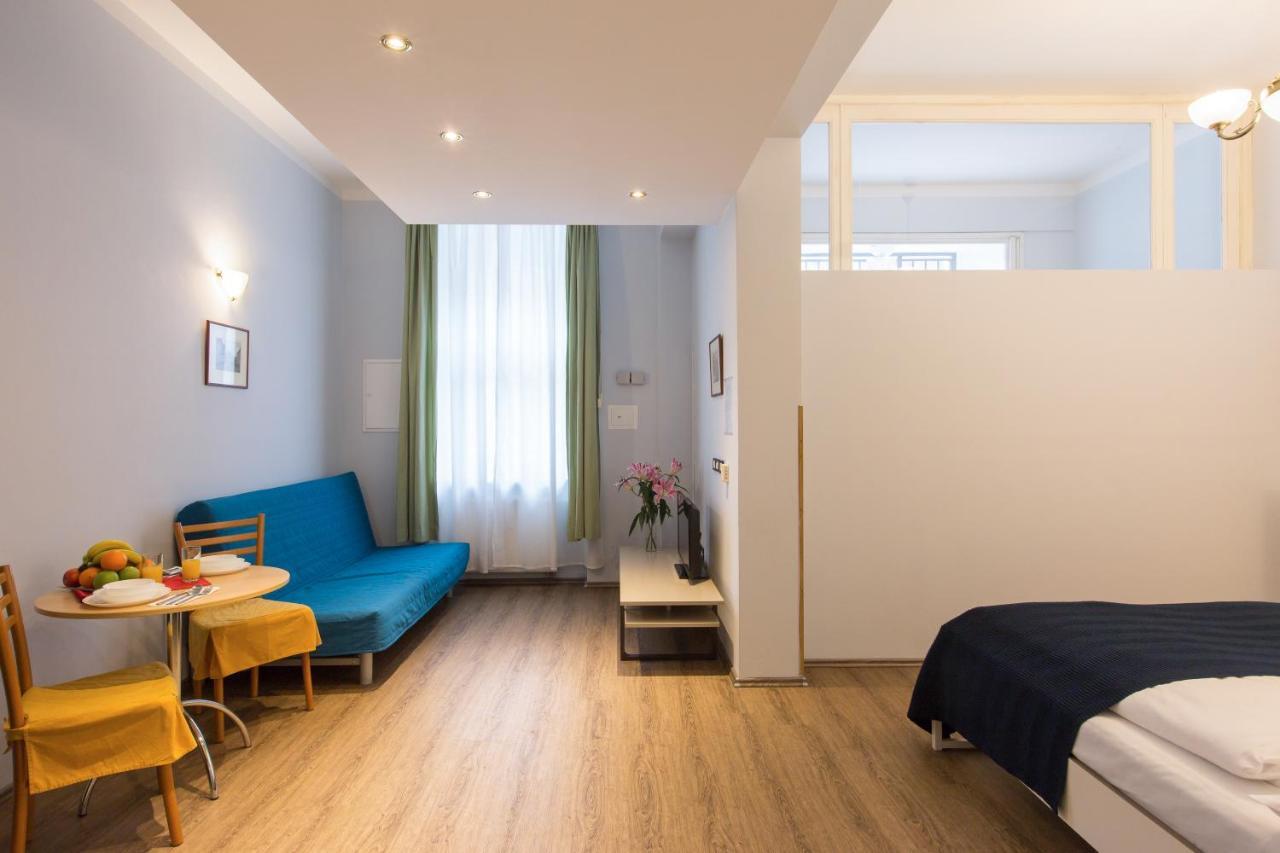 Duskova Apartments Praga Esterno foto